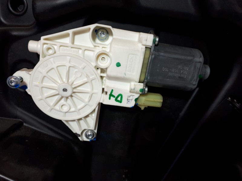 Recambio de elevalunas trasero derecho para dodge journey sxt cool family referencia OEM IAM 963215103  