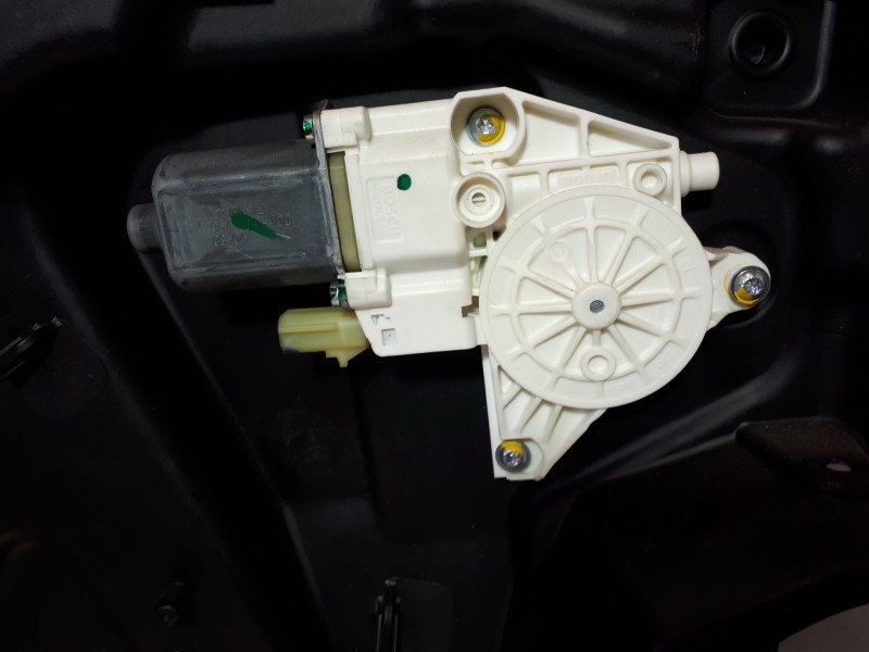 Recambio de elevalunas trasero izquierdo para dodge journey sxt cool family referencia OEM IAM 963209103  