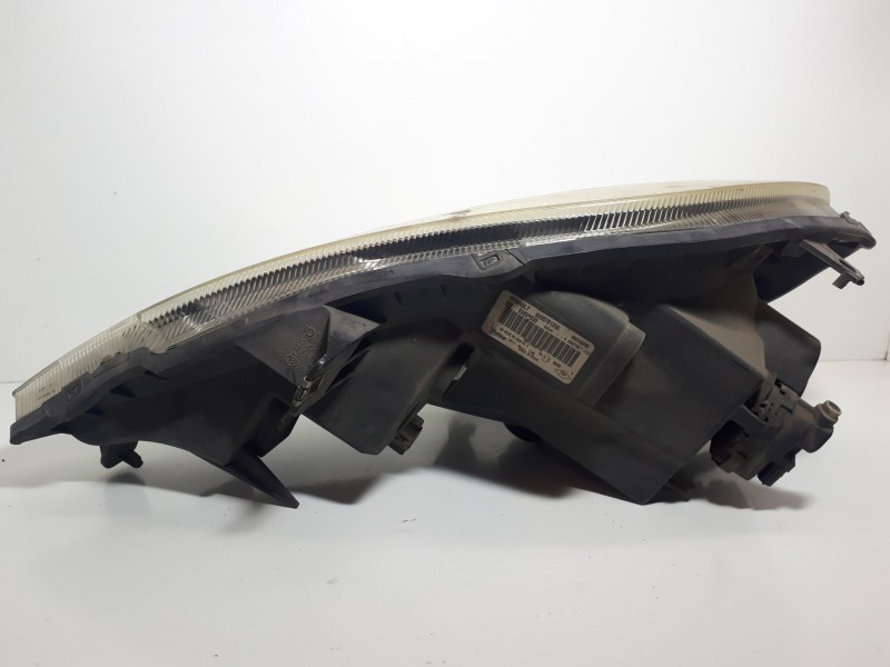 Recambio de faro derecho para nissan primastar (x..) avantour l1h1 2,7 t / 7-sitzer referencia OEM IAM 8200701356 93859830 