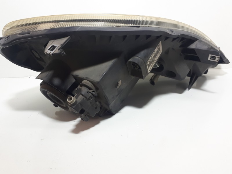 Recambio de faro izquierdo para nissan primastar (x..) avantour l1h1 2,7 t / 7-sitzer referencia OEM IAM 8200701354 93859829 