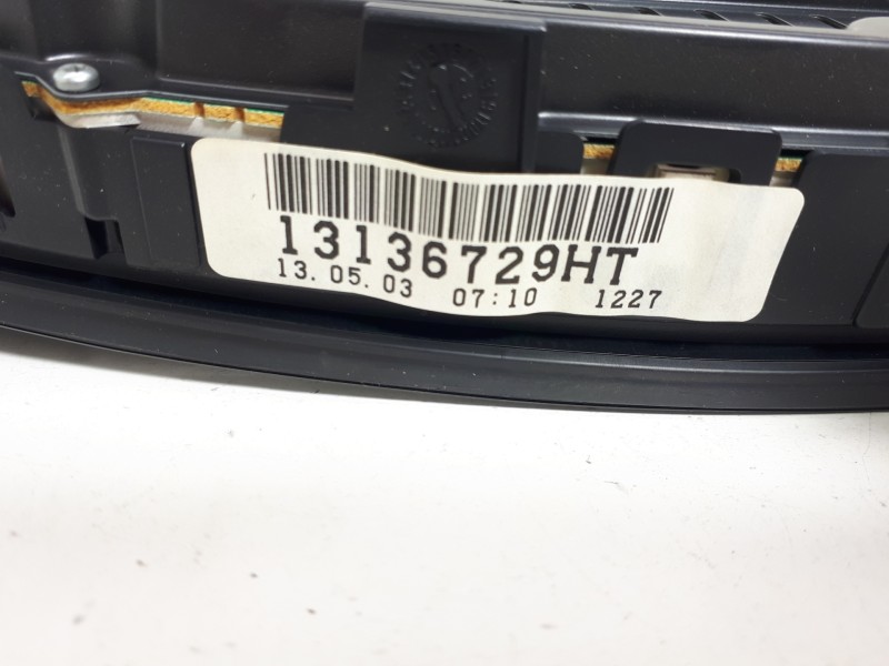Recambio de cuadro instrumentos para opel signum básico referencia OEM IAM 13136729HT  