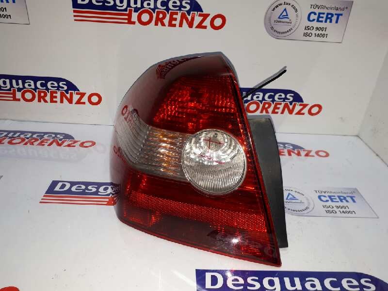 Recambio de piloto trasero izquierdo para renault megane ii classic berlina dynamique referencia OEM IAM 8200142682  