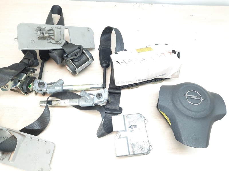 Recambio de kit airbag para opel corsa d navi referencia OEM IAM PA25060044 PAS20760998 13379528