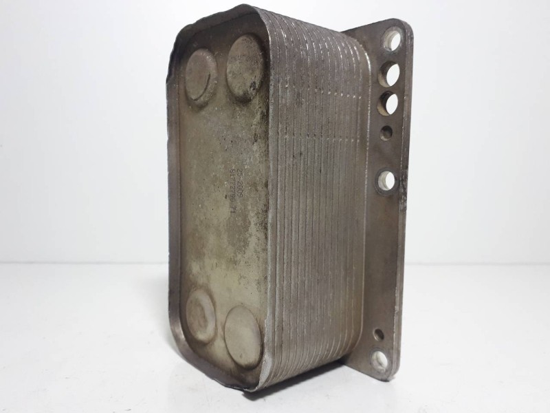 Recambio de enfriador aceite motor para nissan primastar (x..) avantour l1h1 2,7 t / 7-sitzer referencia OEM IAM  6790972560 