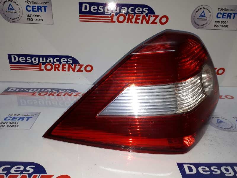 Recambio de piloto trasero izquierdo para renault megane ii classic berlina dynamique referencia OEM IAM 8200142682  