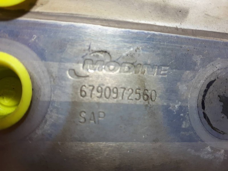 Recambio de enfriador aceite motor para nissan primastar (x..) avantour l1h1 2,7 t / 7-sitzer referencia OEM IAM  6790972560 