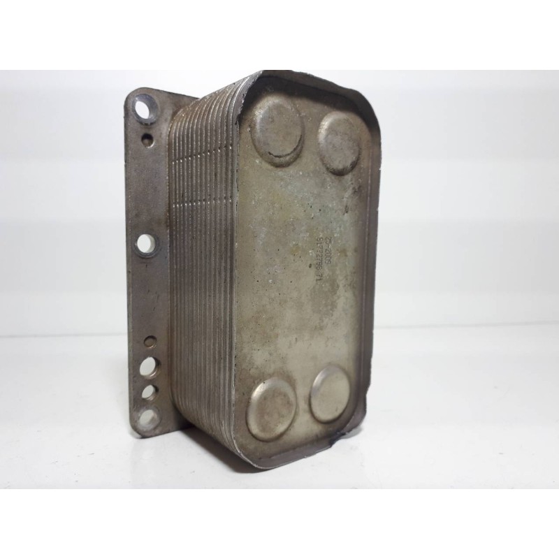 Recambio de enfriador aceite motor para nissan primastar (x..) avantour l1h1 2,7 t / 7-sitzer referencia OEM IAM  6790972560 