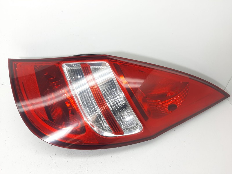 Recambio de piloto trasero derecho para hyundai i30 classic referencia OEM IAM 924022R0  