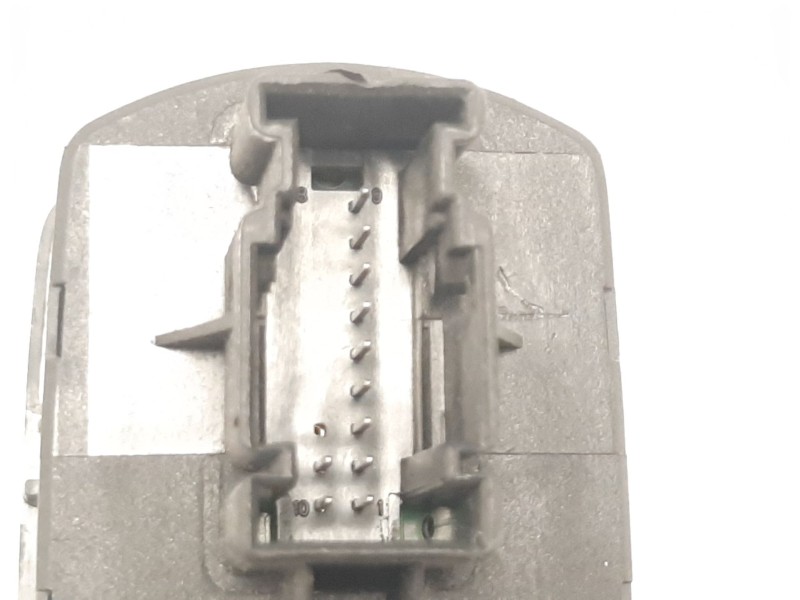 Recambio de mando elevalunas delantero izquierdo para opel corsa d navi referencia OEM IAM 13258521AA 315625731 