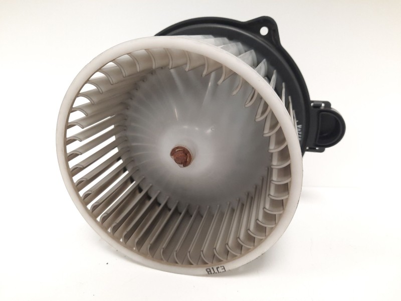 Recambio de motor calefaccion para hyundai i30 classic referencia OEM IAM F00S33F023  