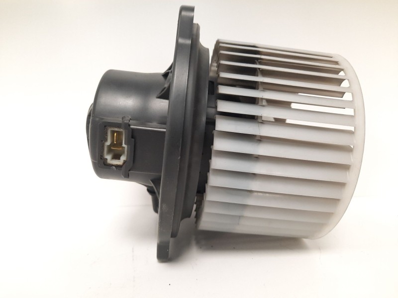 Recambio de motor calefaccion para hyundai i30 classic referencia OEM IAM F00S33F023  