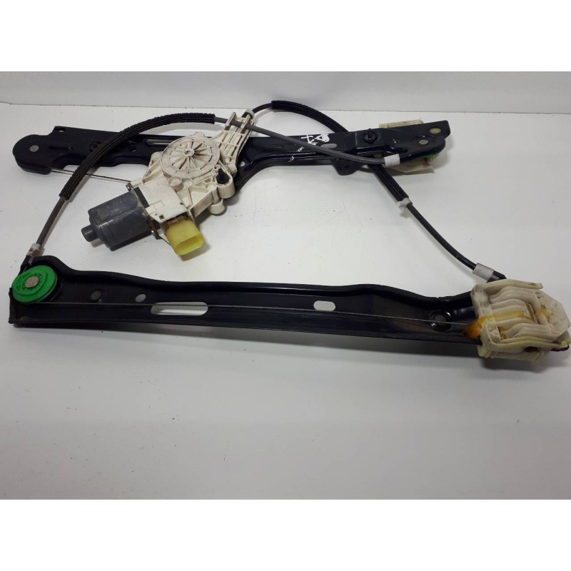 Recambio de elevalunas delantero izquierdo para bmw serie 1 berlina (e81/e87) 118d referencia OEM IAM 6927027  