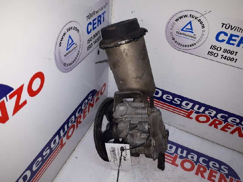 Recambio de bomba direccion para toyota yaris (ncp1/nlp1/scp1) 1.4 d-4d linea luna referencia OEM IAM 4431052160  