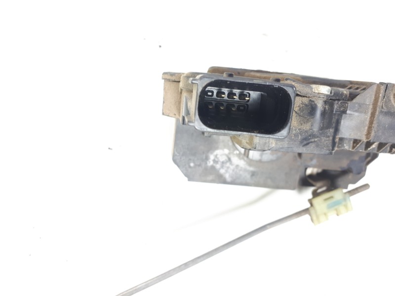 Recambio de cerradura puerta delantera derecha para opel corsa d corsavan referencia OEM IAM 13258274  