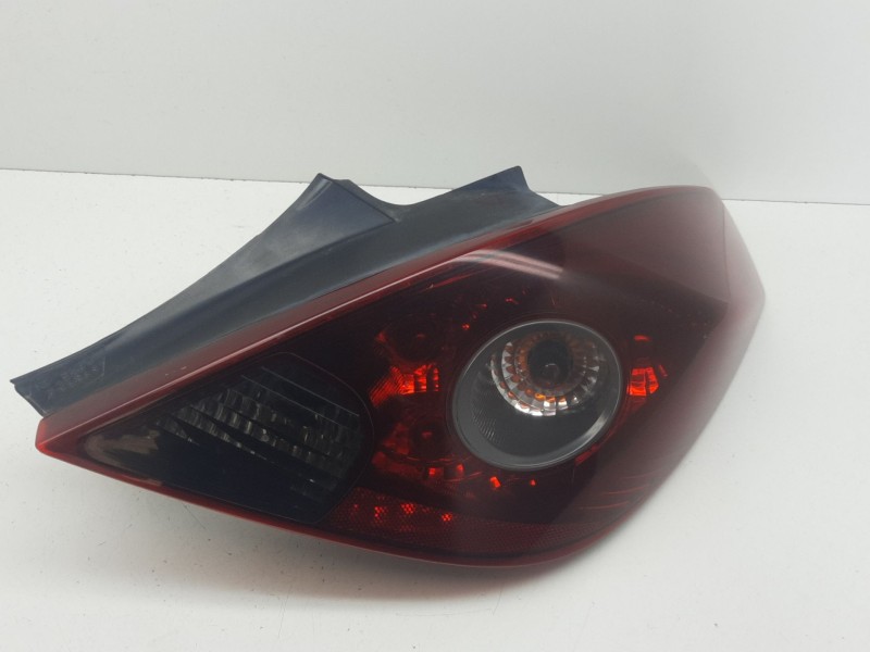 Recambio de piloto trasero derecho para opel corsa d navi referencia OEM IAM 13242812 89075557A 368158932