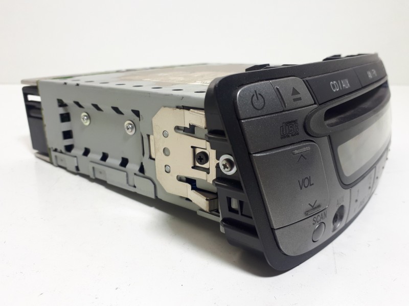Recambio de sistema audio / radio cd para toyota aygo (kgb/wnb) city referencia OEM IAM 861200H010  