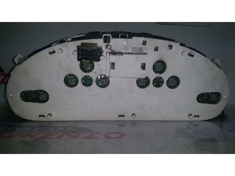 Recambio de cuadro instrumentos para chrysler voyager (rg) 2.5 crd grand voyager limited referencia OEM IAM P04685825AF R825AF  Recambio de cuadro instrumentos para chrysler voyager (rg) 2.5 crd grand voyager limited referencia OEM IAM P04685825AF R825AF