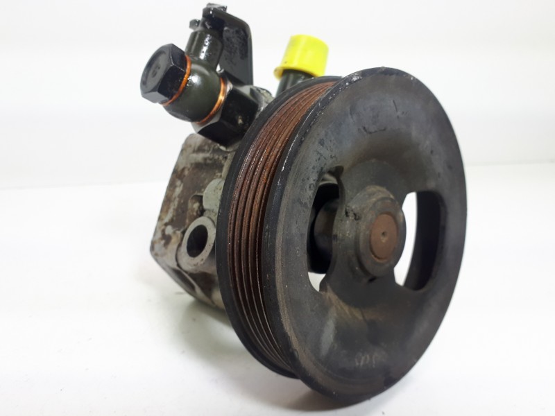 Recambio de bomba direccion para kia carnival ii 2.5 v6 ex referencia OEM IAM   