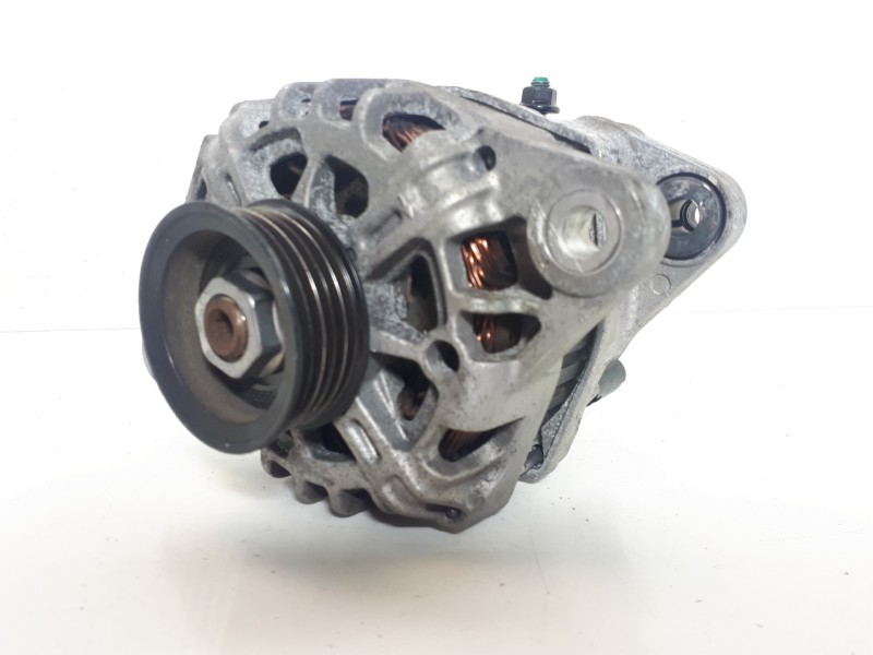 Recambio de alternador para kia rio basic referencia OEM IAM 3730003350 2614287 90A