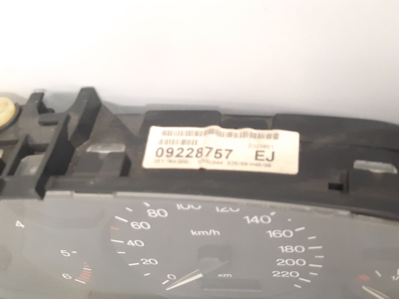 Recambio de cuadro instrumentos para opel zafira a comfort referencia OEM IAM 09228757EJ  