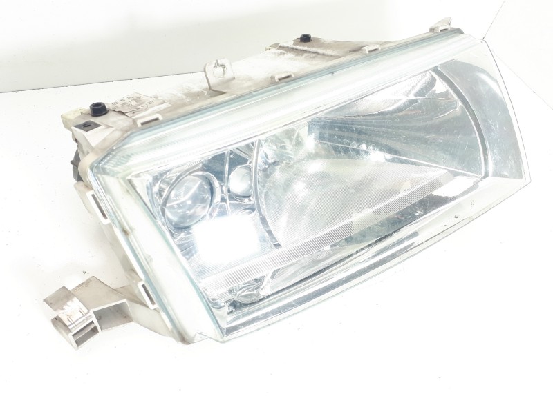 Recambio de faro derecho para skoda octavia berlina (1u2) ambiente referencia OEM IAM 1U1941016L  