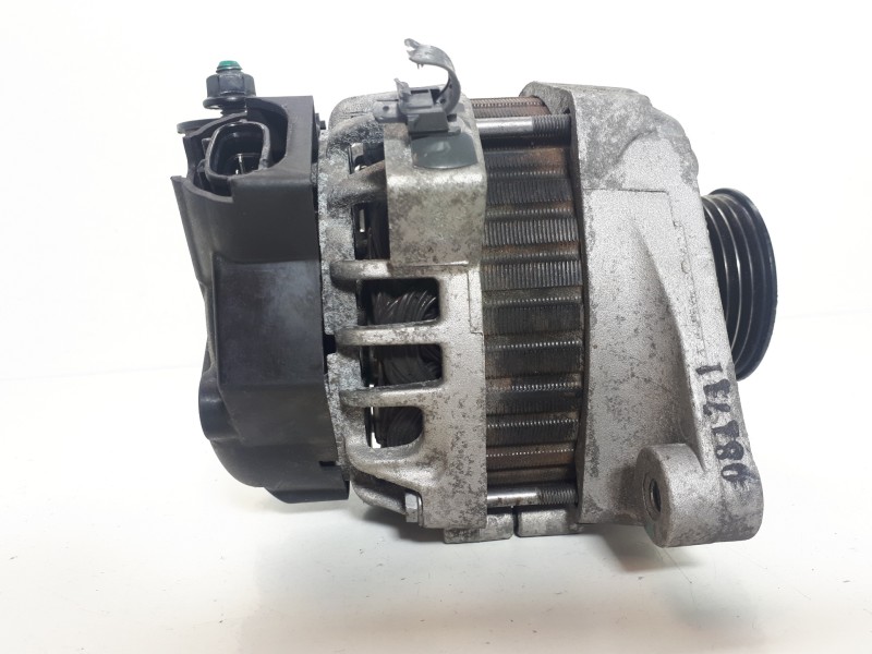 Recambio de alternador para kia rio basic referencia OEM IAM 3730003350 2614287 90A
