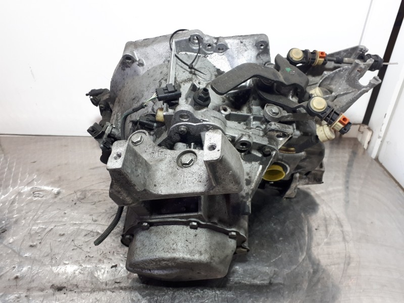 Recambio de caja cambios para peugeot 407 business line referencia OEM IAM 20DM65  