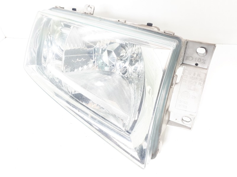 Recambio de faro derecho para skoda octavia berlina (1u2) ambiente referencia OEM IAM 1U1941016L  