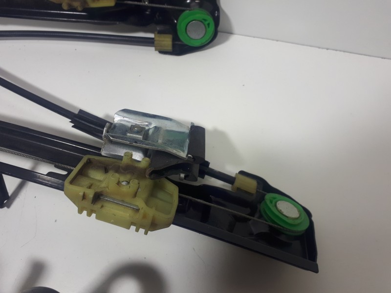 Recambio de elevalunas delantero derecho para seat leon (1p1) comfort limited referencia OEM IAM 1P0837402M 3C095979 