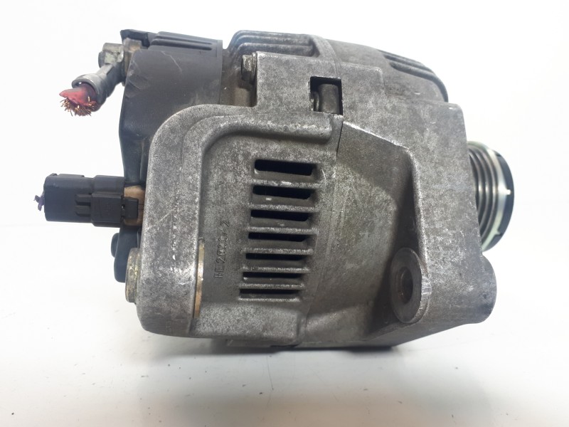 Recambio de alternador para renault megane i fase 2 classic (la..) 1.9 dci dynamique referencia OEM IAM 7700431943 A13VI252 80A