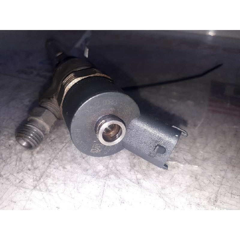 Recambio de inyector para kia carens (un) emotion referencia OEM IAM 3380027400 0445110258 