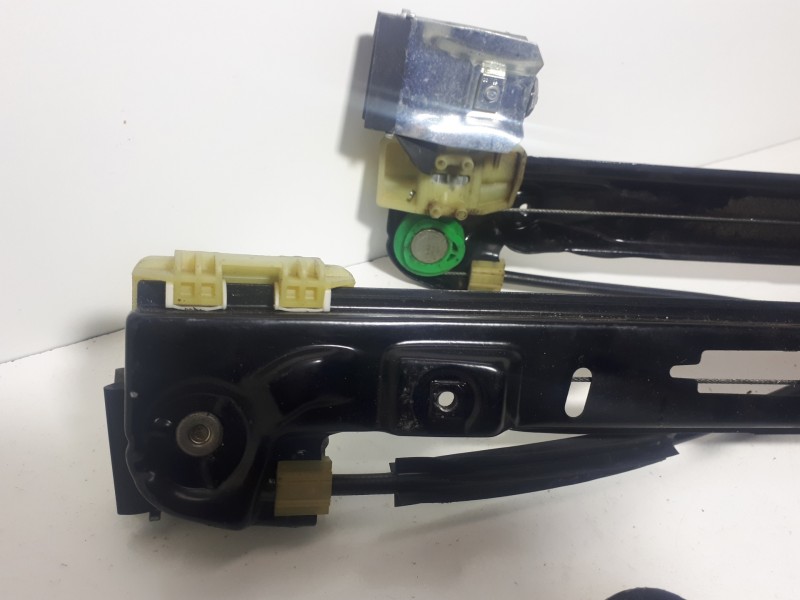 Recambio de elevalunas delantero izquierdo para seat leon (1p1) comfort limited referencia OEM IAM 1P0837401M 3C0959793 