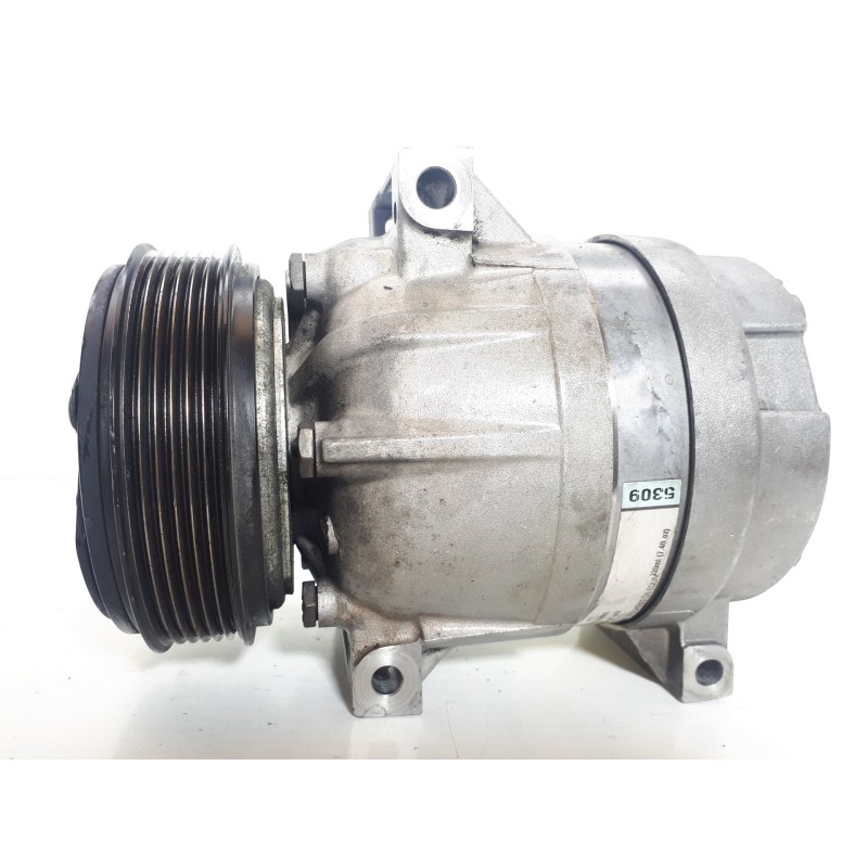 Recambio de compresor aire acondicionado para renault megane i fase 2 classic (la..) 1.9 dci dynamique referencia OEM IAM 770010