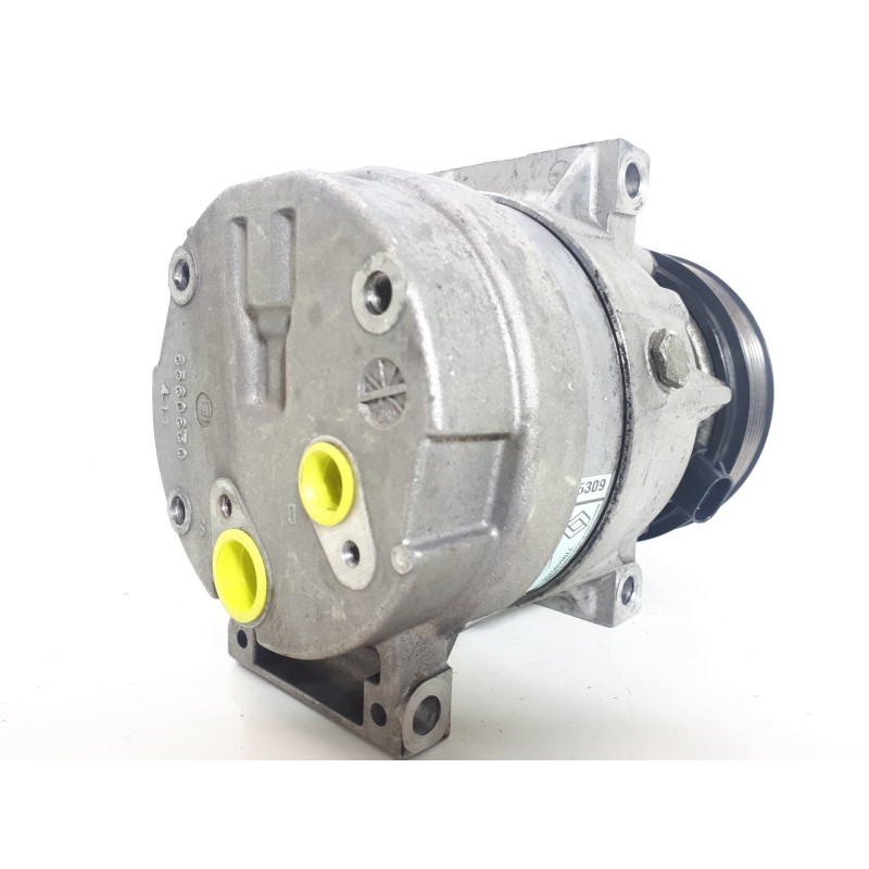 Recambio de compresor aire acondicionado para renault megane i fase 2 classic (la..) 1.9 dci dynamique referencia OEM IAM 770010