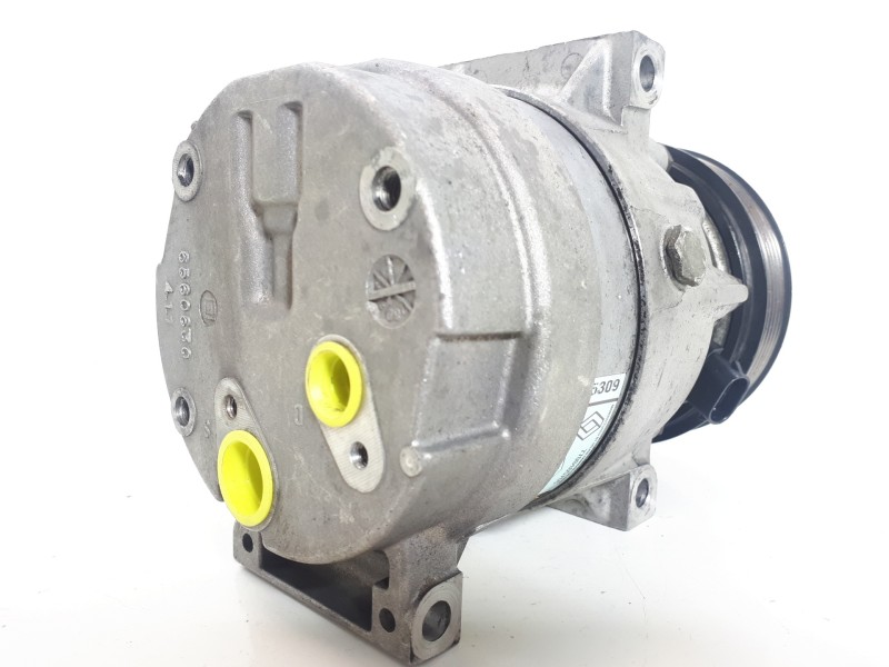 Recambio de compresor aire acondicionado para renault megane i fase 2 classic (la..) 1.9 dci dynamique referencia OEM IAM 770010