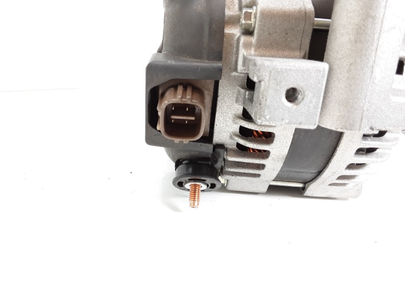 Recambio de alternador para lexus is200 (ds2/is2) 220d referencia OEM IAM LRA03161  