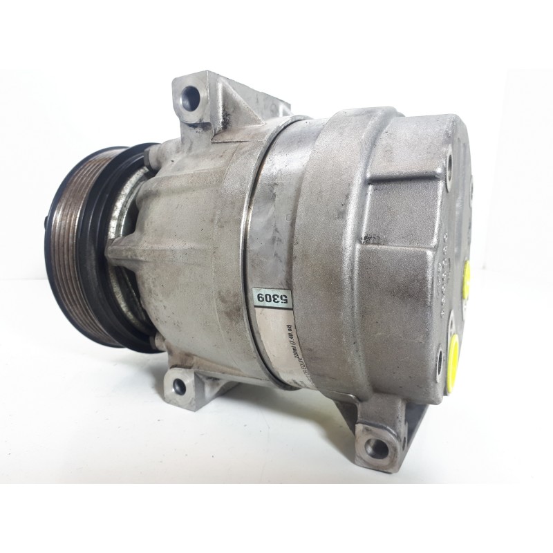 Recambio de compresor aire acondicionado para renault megane i fase 2 classic (la..) 1.9 dci dynamique referencia OEM IAM 770010
