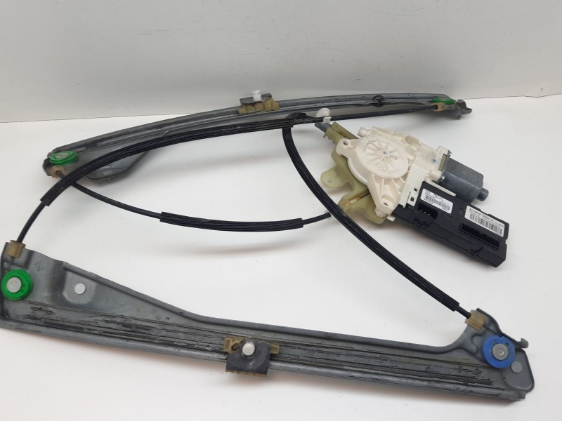 Recambio de elevalunas delantero izquierdo para renault laguna iii expression referencia OEM IAM KH5AGL59 988571102 807310002R