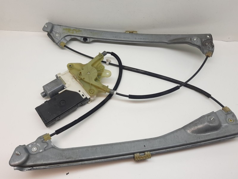 Recambio de elevalunas delantero izquierdo para renault laguna iii expression referencia OEM IAM KH5AGL59 988571102 807310002R