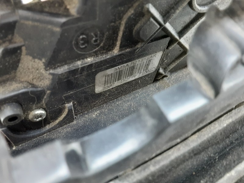 Recambio de cerradura puerta delantera derecha para ford focus lim. (cb4) titanium referencia OEM IAM 3M5AR21812AK  