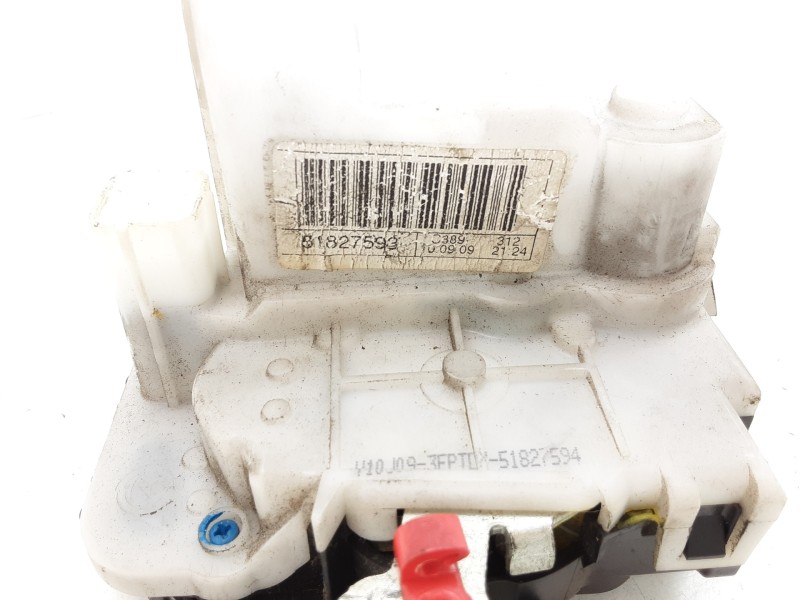 Recambio de cerradura puerta delantera derecha para fiat 500 referencia OEM IAM 51827593  