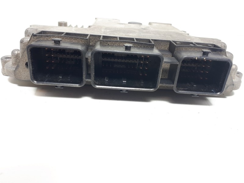 Recambio de centralita motor uce para peugeot 207 confort referencia OEM IAM 9664843780 EDC16C34 0281013872