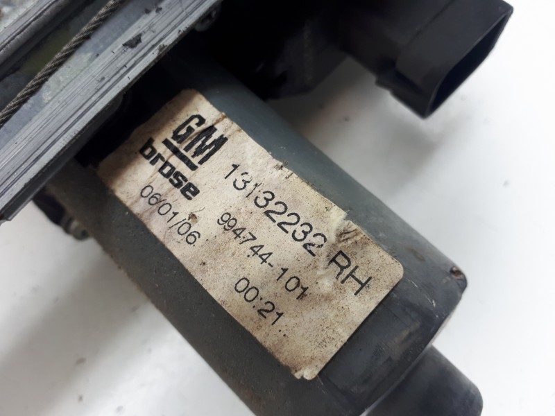 Recambio de elevalunas trasero derecho para opel zafira b cosmo referencia OEM IAM 13132232RH 994744101 
