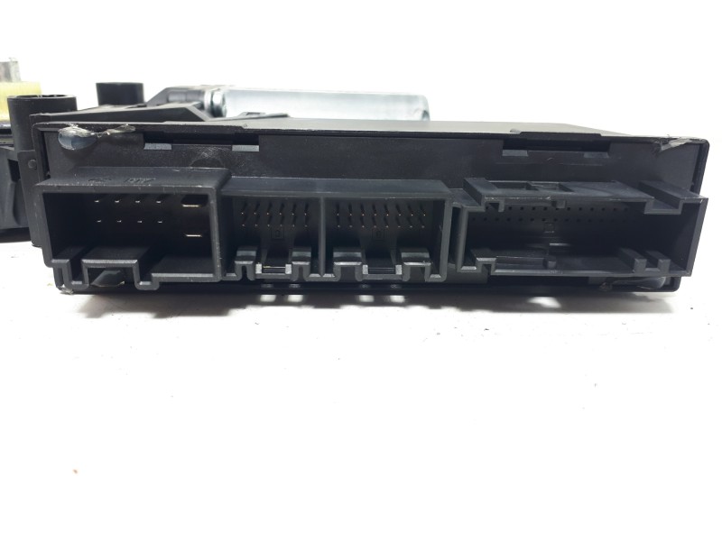 Recambio de motor elevalunas trasero izquierdo para volkswagen touareg (7la) tdi r5 referencia OEM IAM 7L0959703C 7L0959794A 