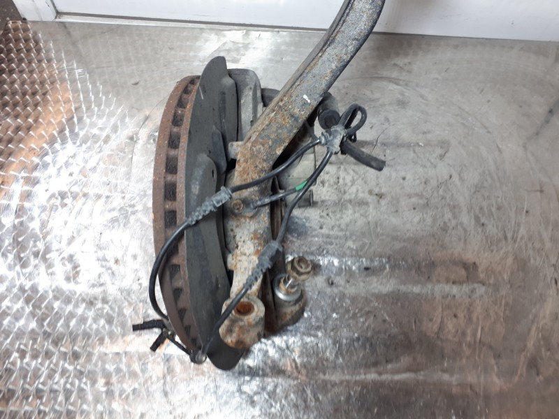 Recambio de mangueta delantera derecha para mercedes-benz clase r (w251) 320 cdi (251.022) referencia OEM IAM 060645C2  