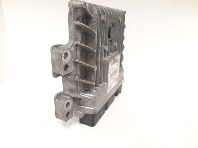 Recambio de centralita motor uce para renault kangoo (f/kc0) express confort referencia OEM IAM 237101989R DCM34 28321424