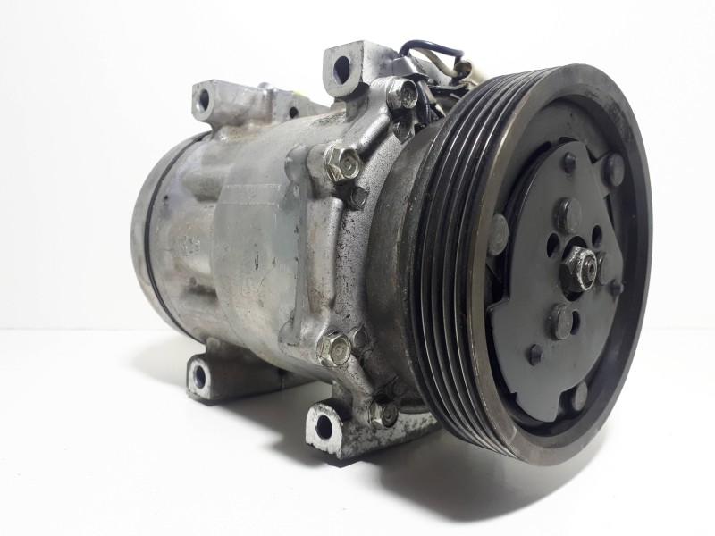 Recambio de compresor aire acondicionado para dacia logan ambiance referencia OEM IAM 8200117767 1177A 