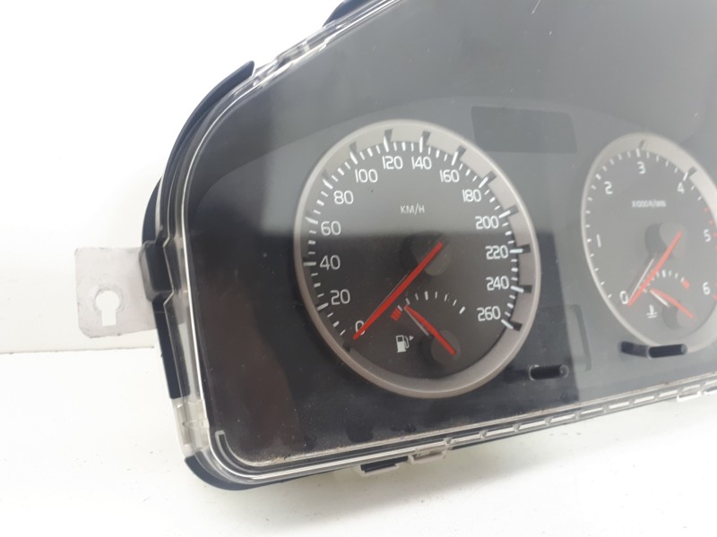 Recambio de cuadro instrumentos para volvo v50 familiar 2.0 d kinetic referencia OEM IAM 30710071  