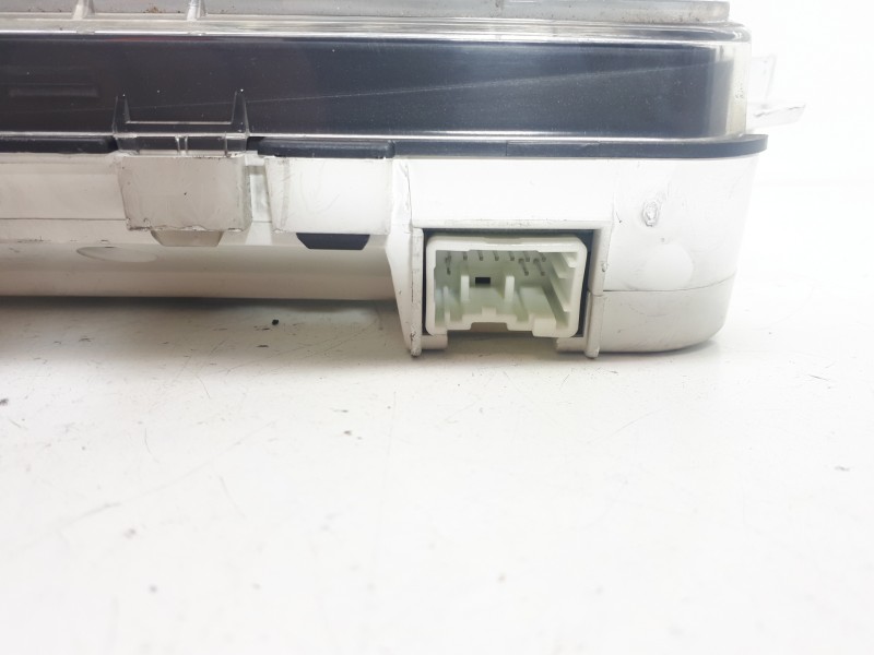 Recambio de cuadro instrumentos para volvo v50 familiar 2.0 d kinetic referencia OEM IAM 30710071  