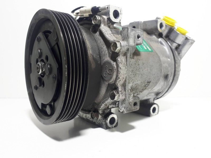 Recambio de compresor aire acondicionado para dacia logan ambiance referencia OEM IAM 8200117767 1177A 